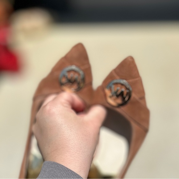 Gorgeous Suede Michael Kors Heels - Picture 6 of 7